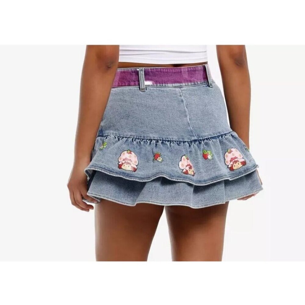 New Strawberry Shortcake Skirt Women's Junior Denim Skirt Ruffle Size Med - Picture 2 of 2